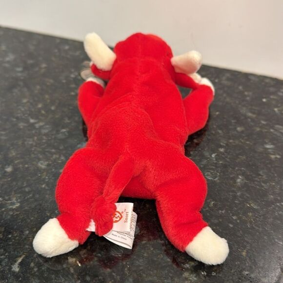 TY Beanie Baby "Snort" the Red Bull. All tags in place. Vintage dated 1995. - Picture 4 of 10